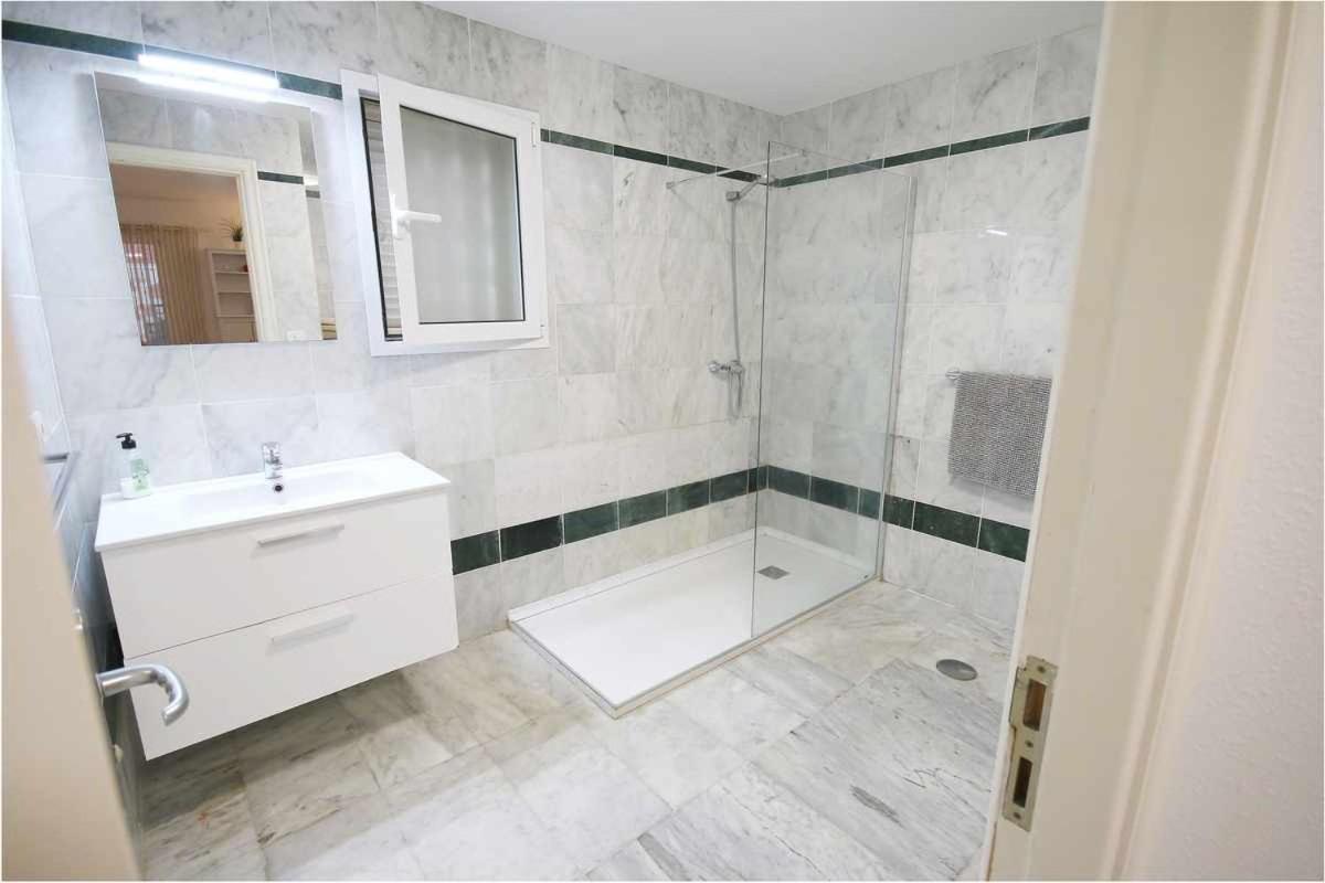 Dinastia B401 By Tenerife Rental & Sales Лос Кристианос Экстерьер фото